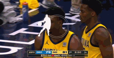 托布错位单防一把拽倒SGA！哈利伯顿沮丧抱头😓